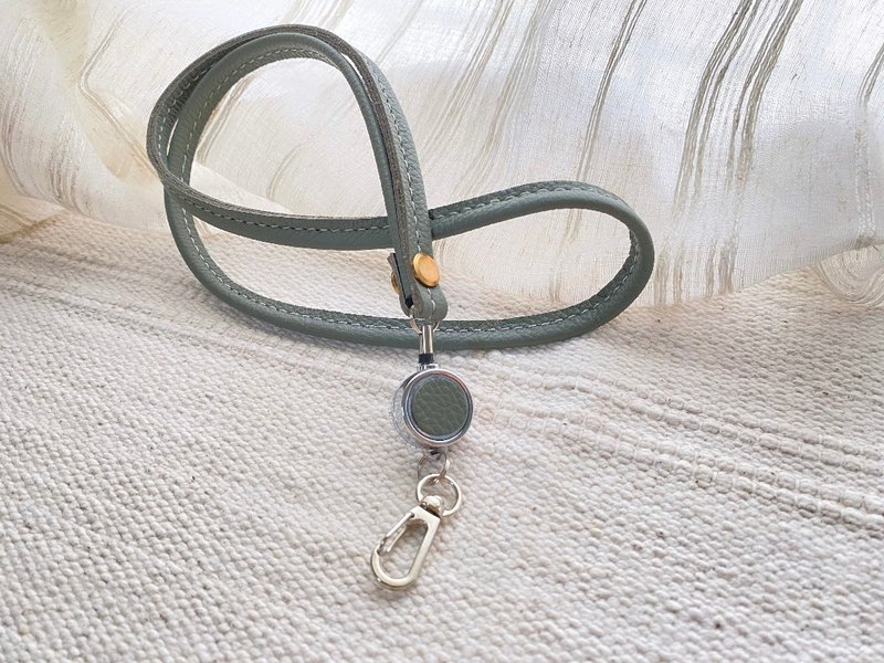 有格調。皮革伸縮扣頸繩 - 墨綠灰 - - 手機掛繩/背帶 - 真皮 灰色