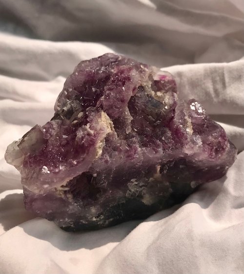 天然レインボーカラースパークリングクリスタルオパール　2.47ct エチオピア産 柔らかな地色に重なるレインボーカラー 3.5ct UP 天然 オパール ルース