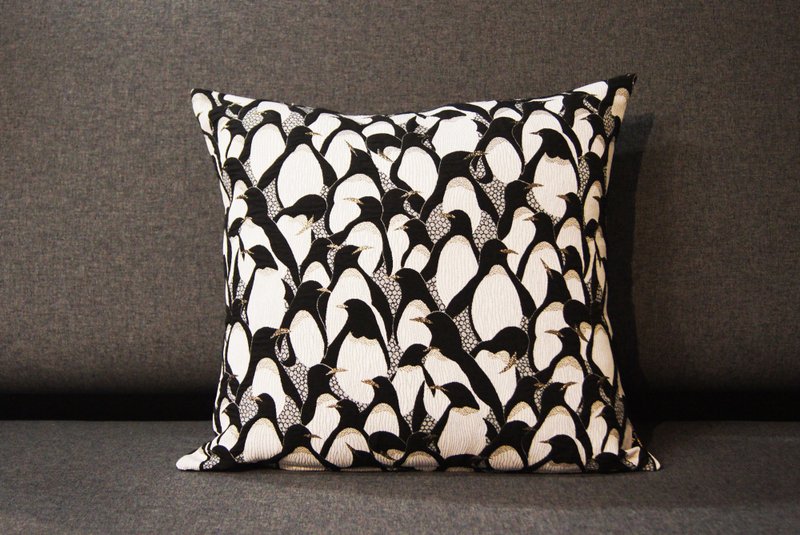 WA jacquard craft penguin kingdom penguin kingdom - Pillows & Cushions - Cotton & Hemp Black