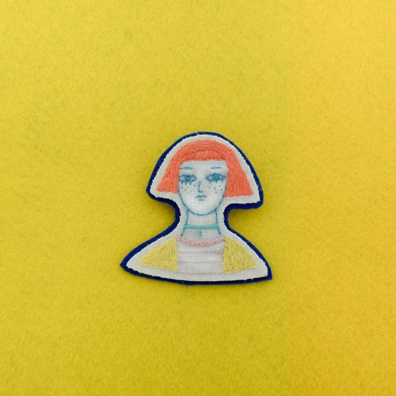 # Freckles girl - Limited hand-embroidered pin - เข็มกลัด - งานปัก 