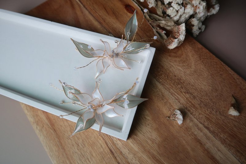 灰姑娘-兩件組-手作水晶花樹脂飾品 新娘頭飾/伴娘配飾 - 髮夾/髮圈 - 樹脂 白色