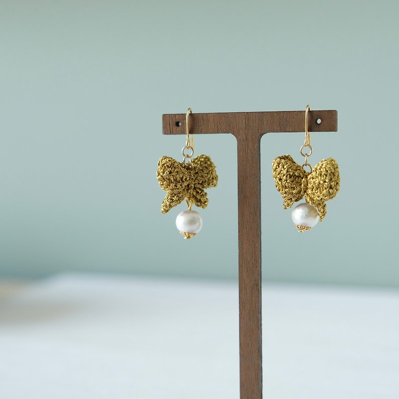 Crocheted Gold Bow and Japanese Cotton Pearl Earrings - ต่างหู - งานปัก สีทอง