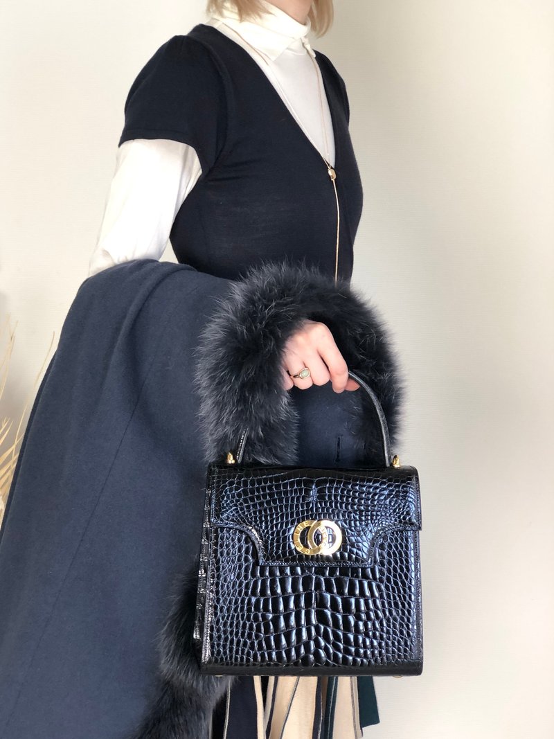 【 日本直送　名牌中古包 】CELINE セリーヌ ショルダーバッグ ブラック ダブルサークルロゴ クロコ型押し 2way トップハンドル bwjy43 - 側背包/斜背包 - 真皮 黑色