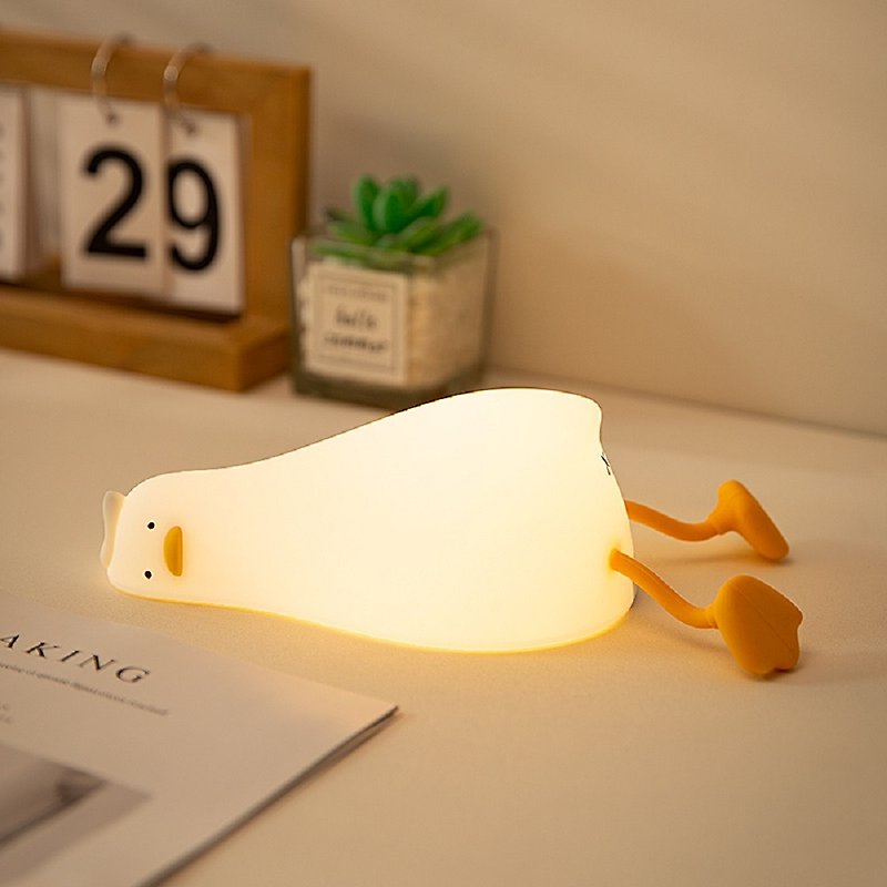 The first choice for healing|Papa Farm_Healing lying down duck patting lamp|Sleep and relieve stress|Taiwan spot - Lighting - Silicone Yellow