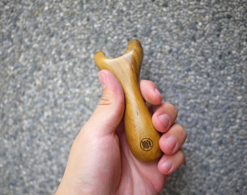 客製商品 雷射雕刻 原木按摩器 可雕刻文字姓名 - 其他 - 木頭 咖啡色