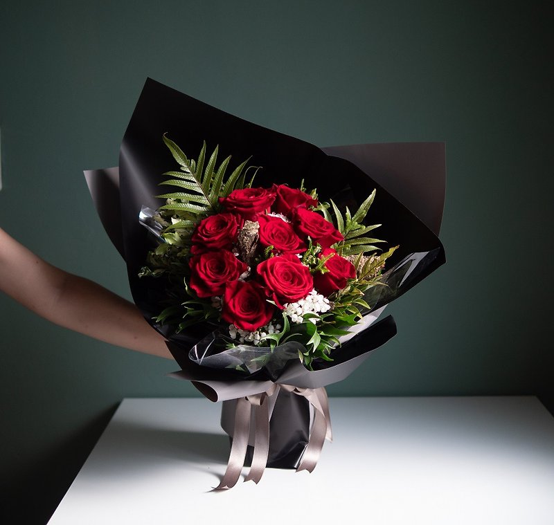 Mori rose bouquet (L) - Plants & Floral Arrangement - Plants & Flowers Red