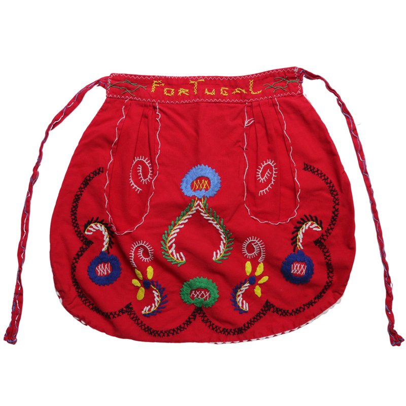 Handmade Apron 紅底葡萄牙手工刺繡圍裙 半身圍裙 - 圍裙 - 其他材質 紅色