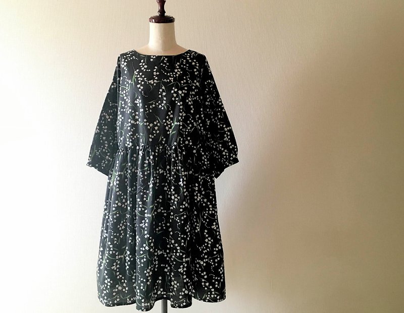 Suzuran pattern  dress - ชุดเดรส - ผ้าฝ้าย/ผ้าลินิน สีดำ