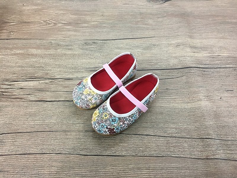 庭のピンクの靴 - キッズシューズ - コットン・麻 ピンク