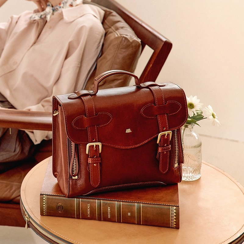 【SOBDEALL】Vegetable tanned leather zippered Cambridge bag - กระเป๋าแมสเซนเจอร์ - หนังแท้ สีนำ้ตาล