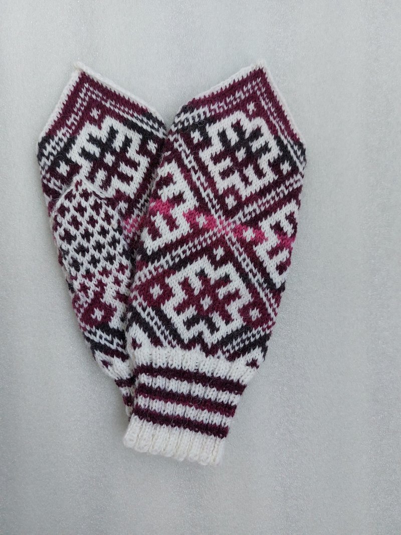 Women's hand-knitted wool mittens are very warm with a pattern - Gloves & Mittens - Wool Purple