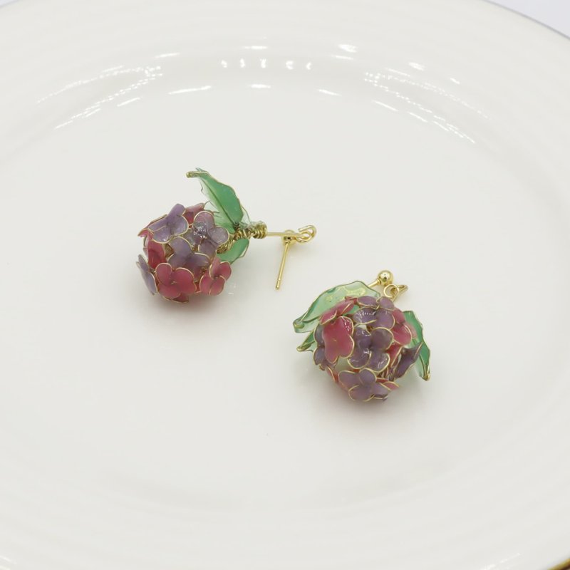 逆さ紫陽花_赤紫色 - 耳環/耳夾/耳骨夾 - 樹脂 紫色
