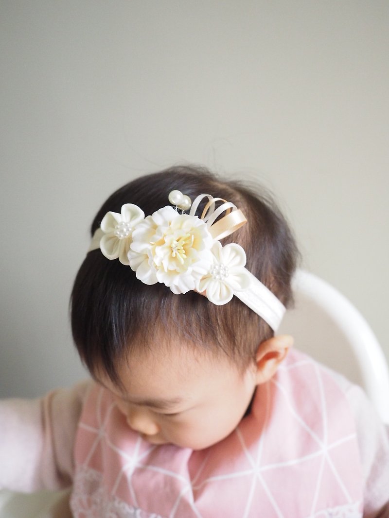 嬰兒女童白色小花彈性髮帶/頭飾 - 圍兜/口水巾 - 棉．麻 白色