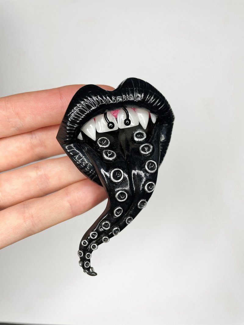 Brooch. Black lips with dark monstrous tentacle. - Brooches - Clay 