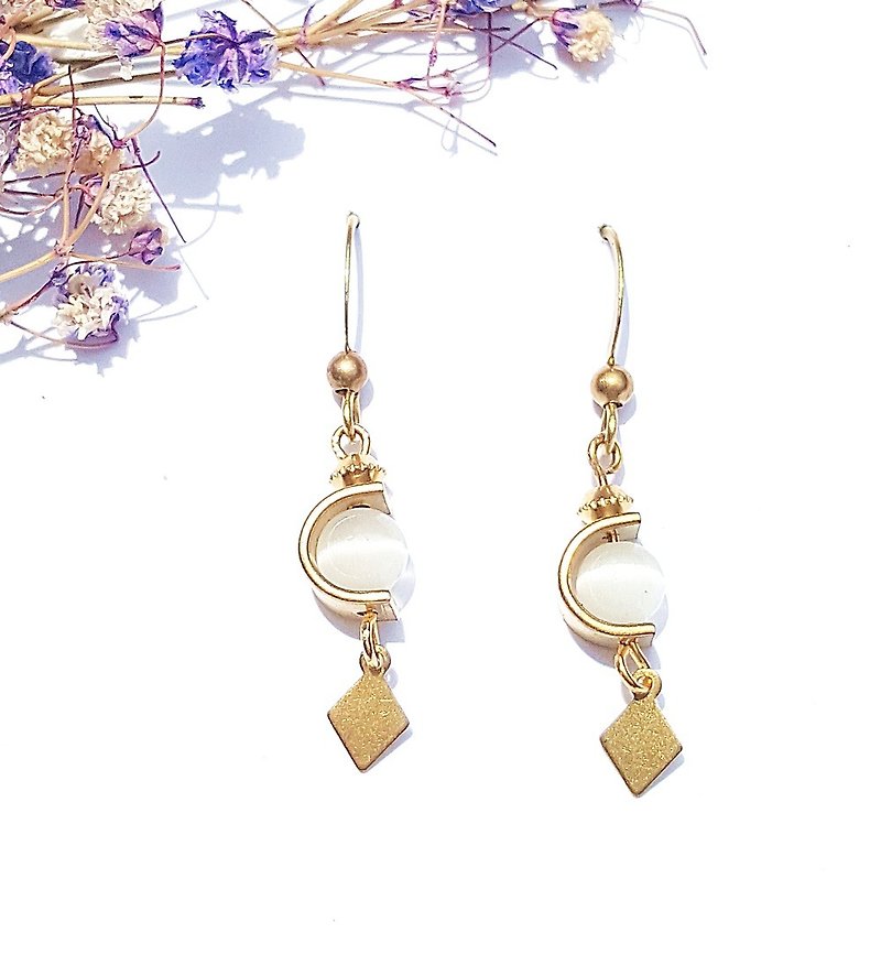 <Geometric Planet> Bronze Stone earrings minimalist geometry personalized Valentine's Day birthday gift custom - Earrings & Clip-ons - Copper & Brass White