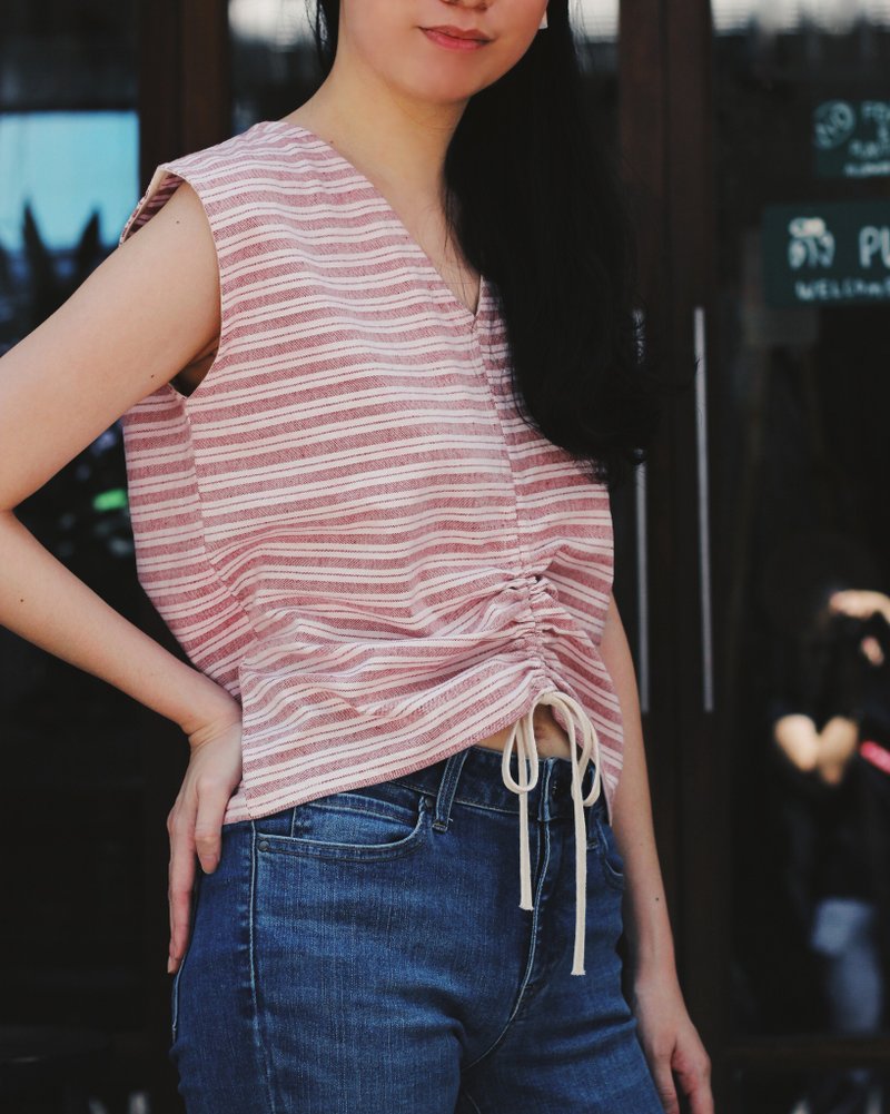 Chann : light pink v-neck cotton top - เสื้อผู้หญิง - ผ้าฝ้าย/ผ้าลินิน สึชมพู