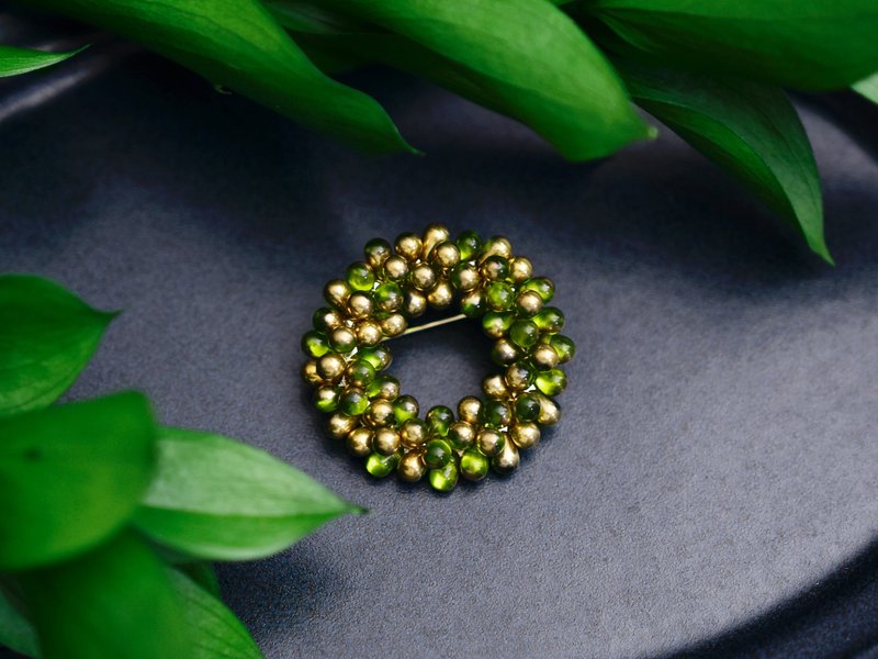 [Brooch, S size] Green wreath, gold - เข็มกลัด - แก้ว สีเขียว