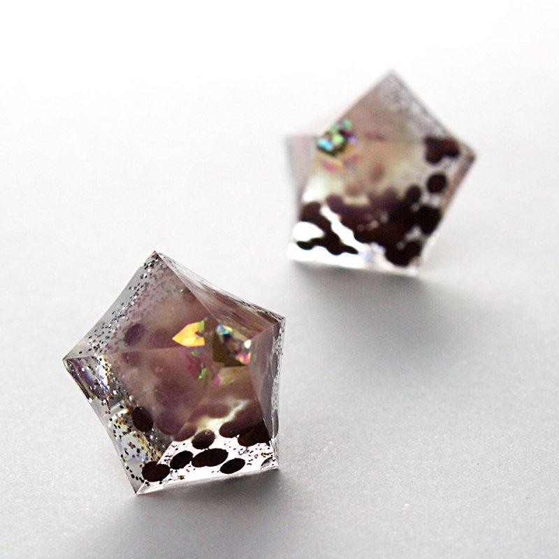 Pentagon earrings (seed) - ต่างหู - วัสดุอื่นๆ หลากหลายสี