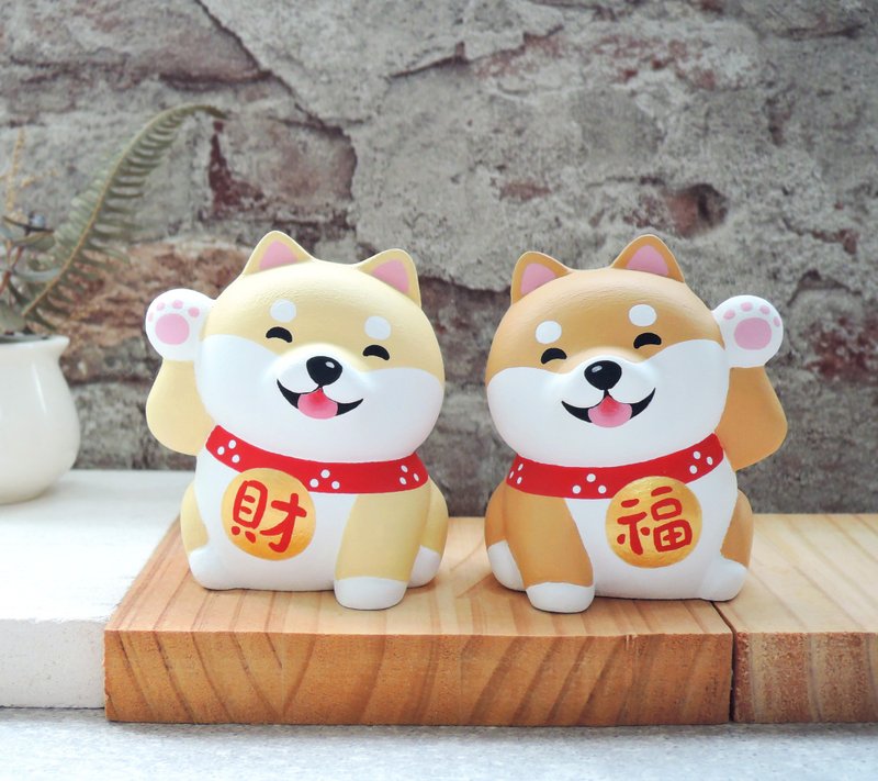 招財進福一對寶 柴犬手工木製療癒擺飾 名片架 小木雕公仔 - 擺飾/家飾品 - 木頭 咖啡色