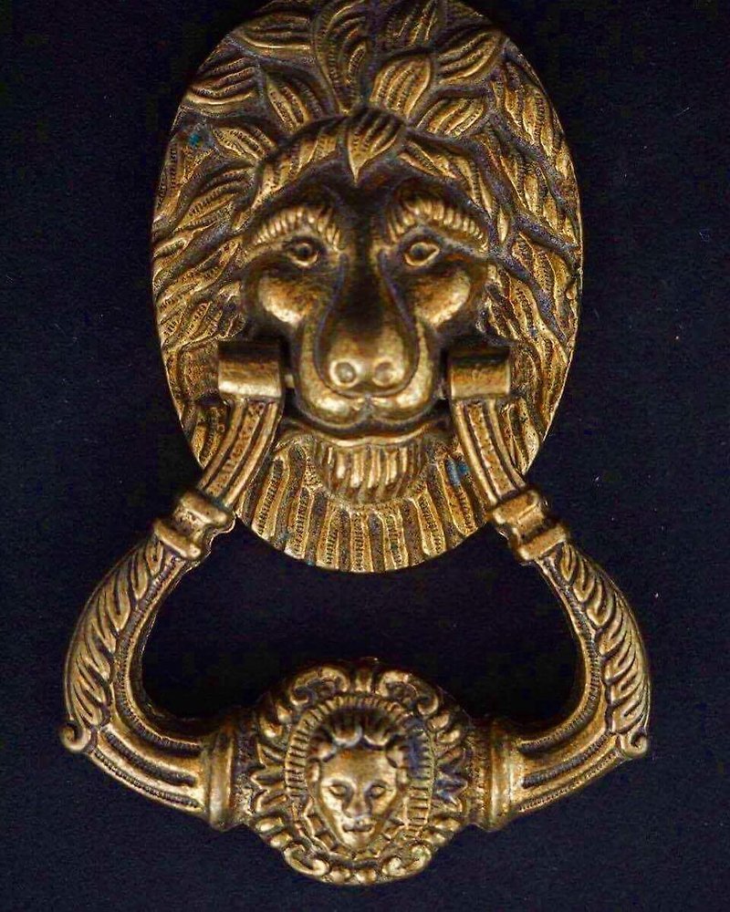 British antique brass lion head knock / ancient doorbell (JS) - Items for Display - Other Metals Gold