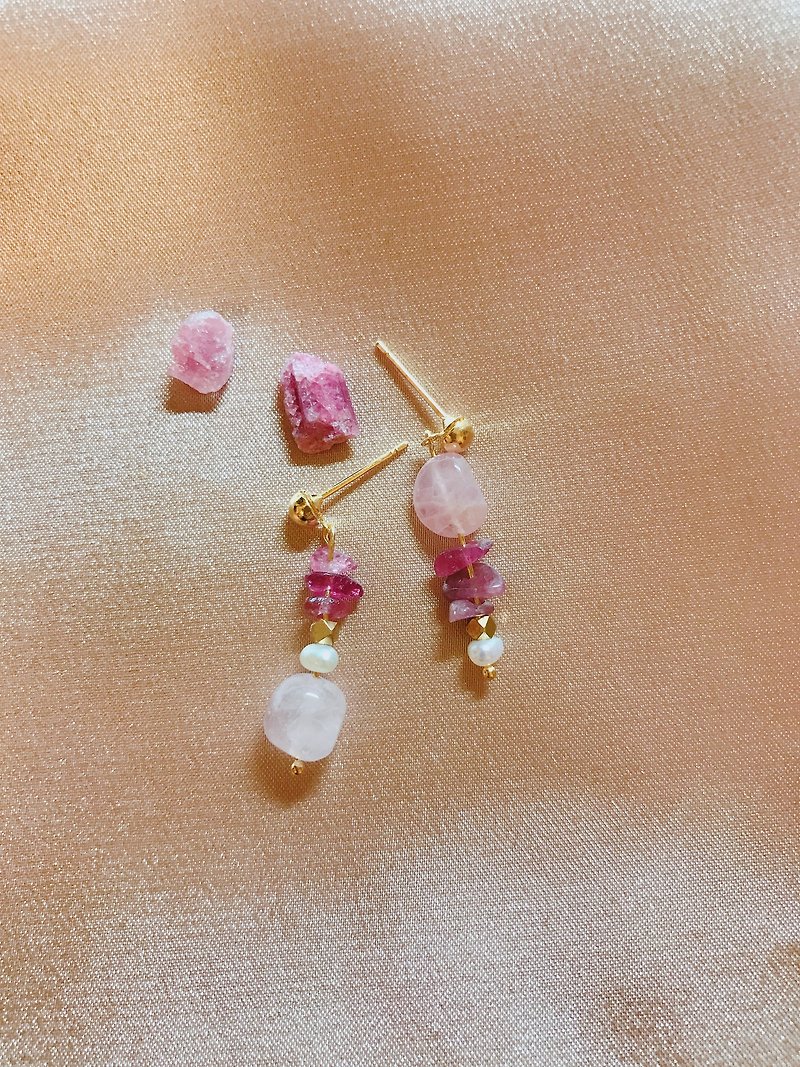Powder Pink Tourmaline Pearl Earrings - ต่างหู - เครื่องเพชรพลอย 