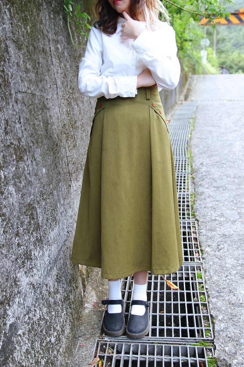 Back to Green:: 特殊弧度隱藏雙口袋 自然垂墜 半身裙 vintage skirt - 裙子/長裙 - 其他材質 綠色