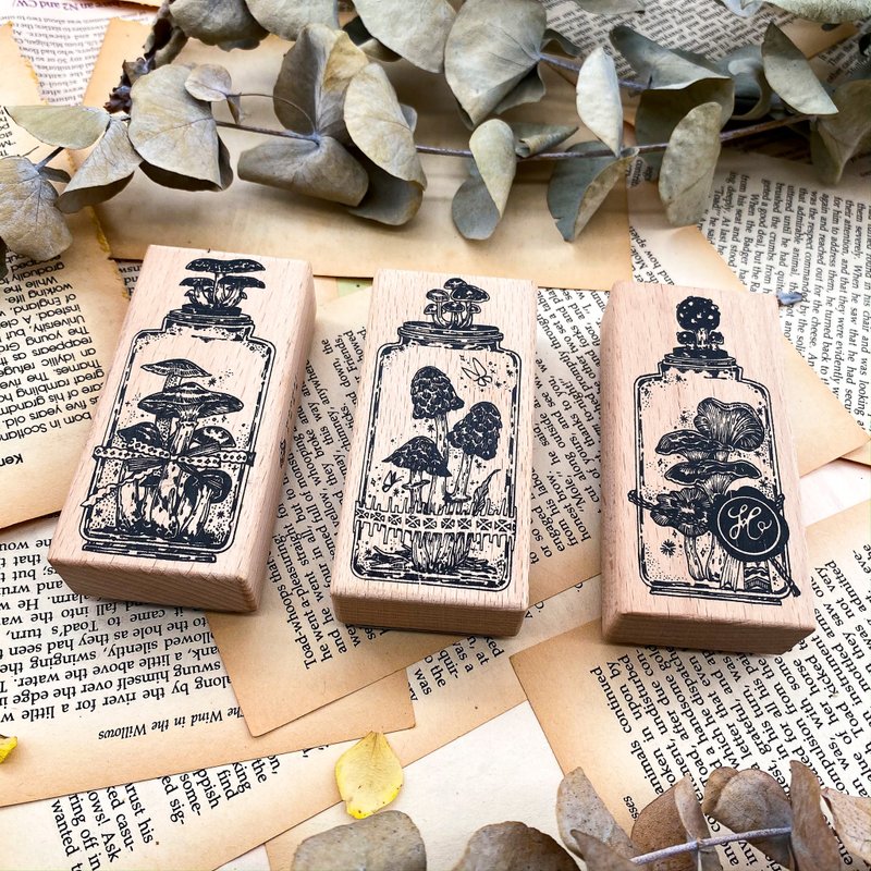 Mushroom in a vase / Wood Rubber Stamp - ตราปั๊ม/สแตมป์/หมึก - ไม้ สีกากี