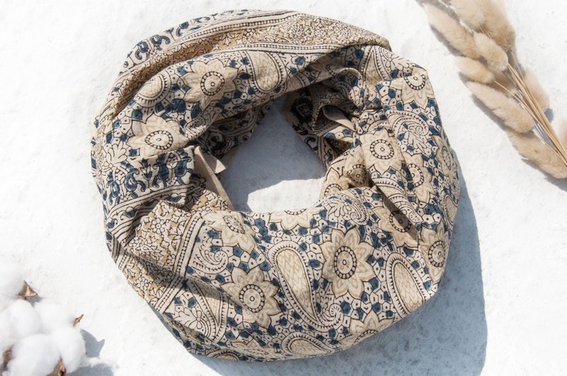 印度木刻印純綿方巾/手工木刻印植物染圍巾/草木染手工方巾-藤蔓 - 圍巾/披肩 - 棉．麻 多色