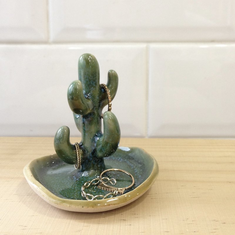 Ceramic Cactus Ring Holder Dish |  Accessories Holder - เซรามิก - ดินเผา สีเขียว