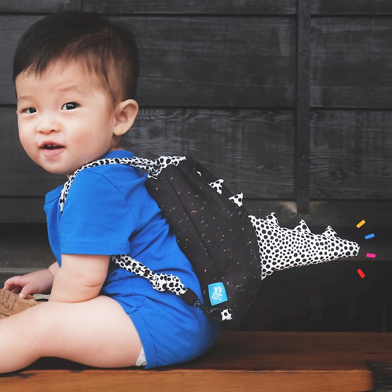 Dinosaur tail beam backpack - กระเป๋าหูรูด - ผ้าฝ้าย/ผ้าลินิน สีดำ