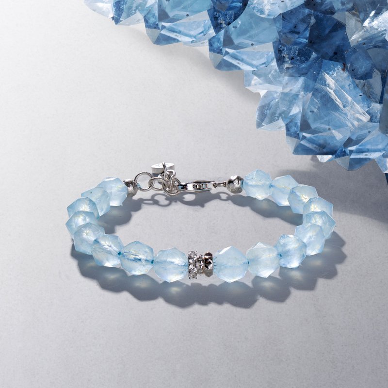 Women's Beaded Bracelet with Aquamarine - Bracelets - Crystal Blue