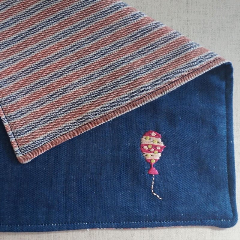 Hand embroidered quadruple gauze handkerchief "Ballon 2" - Other - Cotton & Hemp Blue