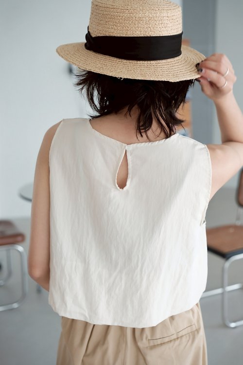 小我私服 ALLGENDER 小水母夏日短收薄背心 - 2色 - 水母米白