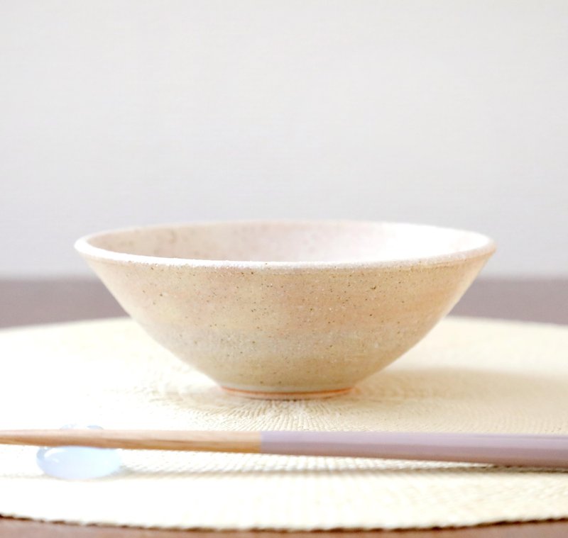 白陶土と藁灰釉の飯碗 ３ - 碗 - 陶 卡其色