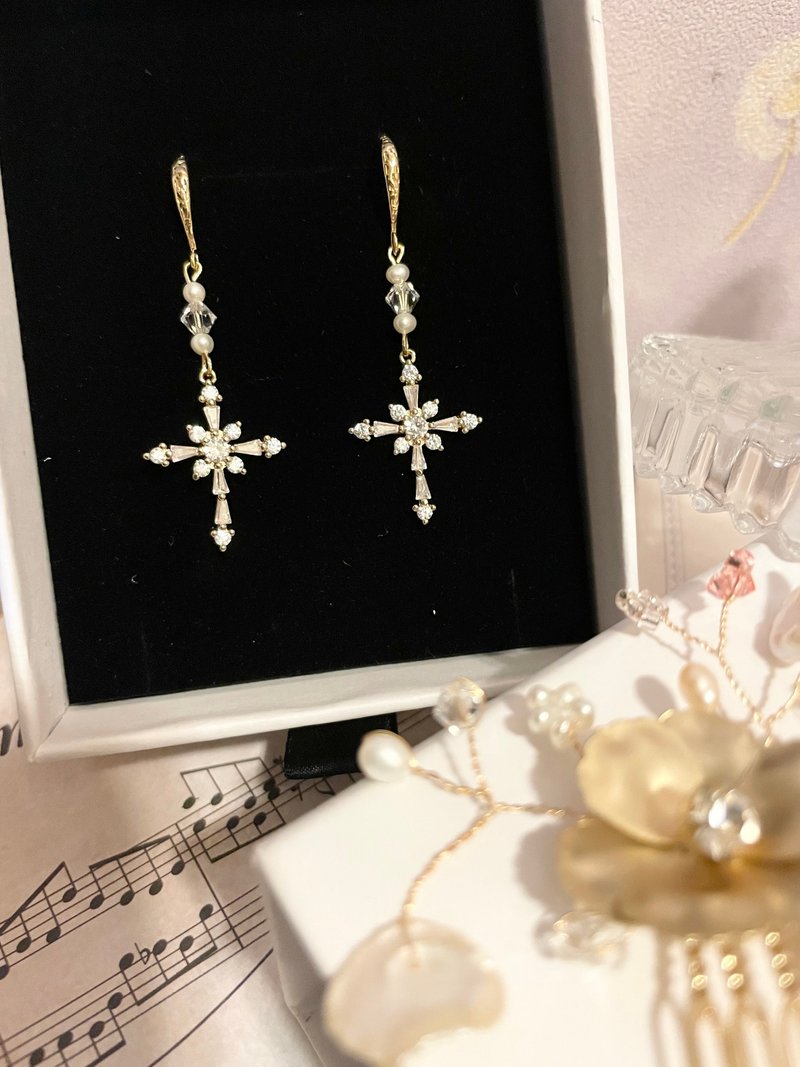 Vintage Stone Cross Earrings - ต่างหู - โลหะ สีทอง