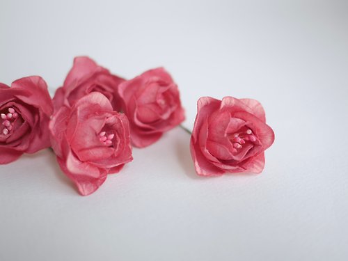 makemefrompaper Paper Flower, 20 pieces mulberry rose size 4.5 cm. curve petals, punch color