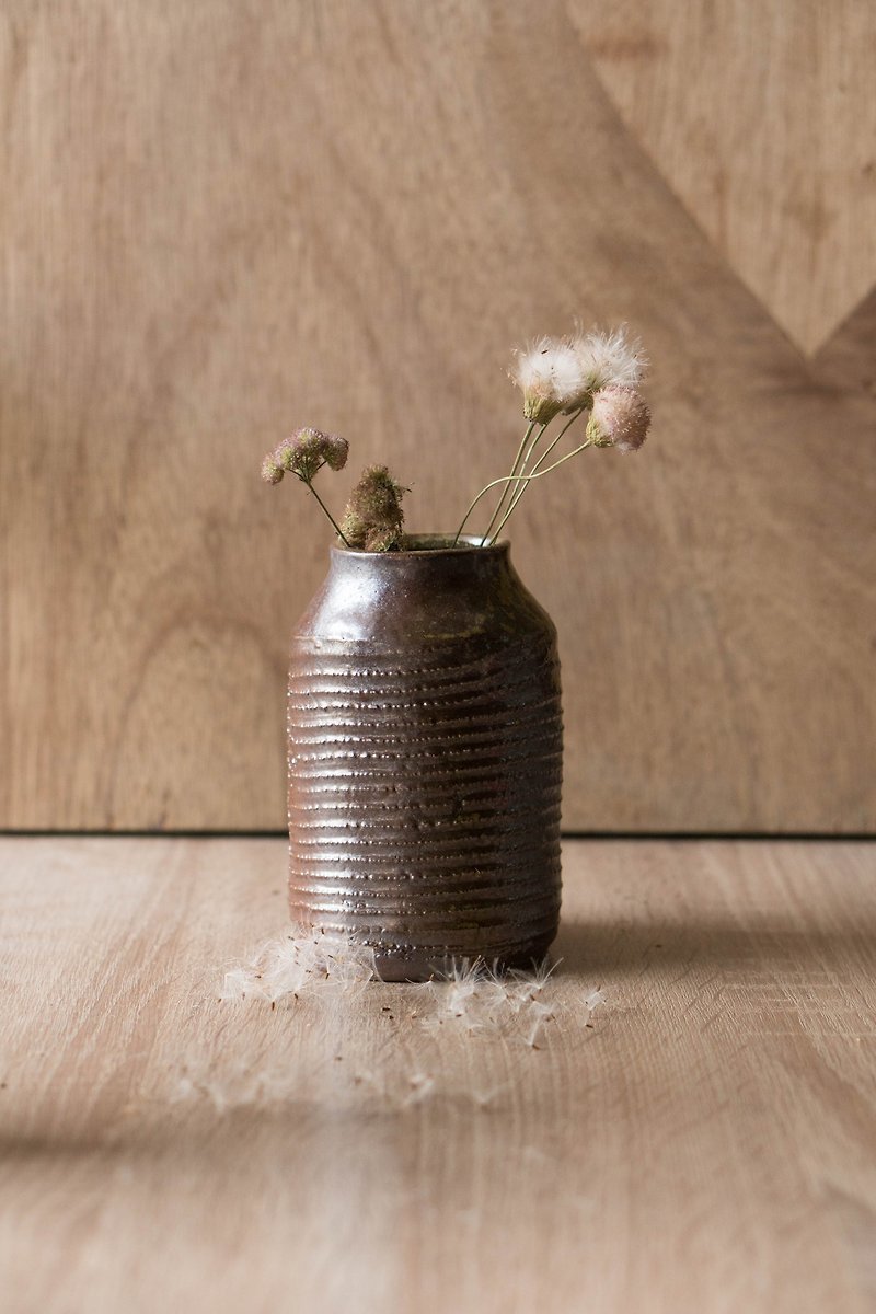 柴燒條紋陶瓶 - 花瓶/花器 - 陶 咖啡色