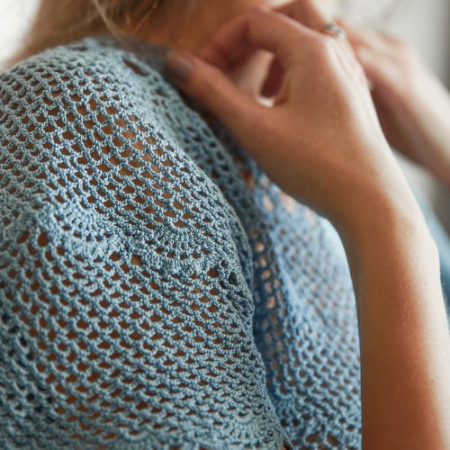 Crochet Fashion Studio Janine 藍色蕾絲夏季棉T恤 / 短袖棉質女裝上衣