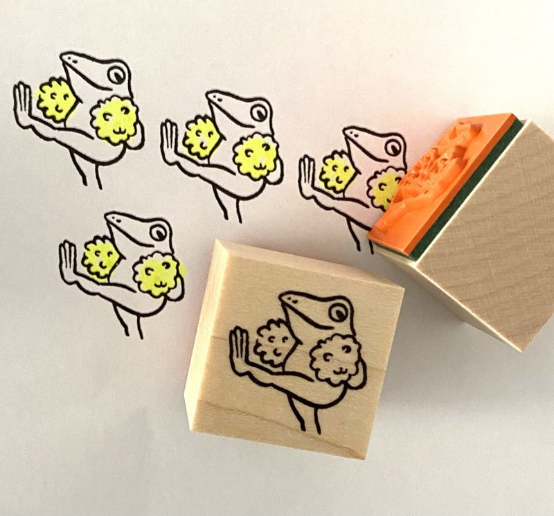 Stamp Frog Support - Stamps & Stamp Pads - Wood Khaki