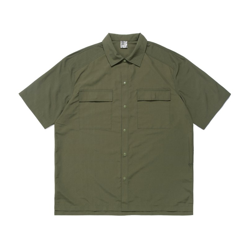 oqLiq - Project 15 - Swallowtail Crescent Short Sleeve Cuban Shirt (Green) - Men's Shirts - Nylon Green