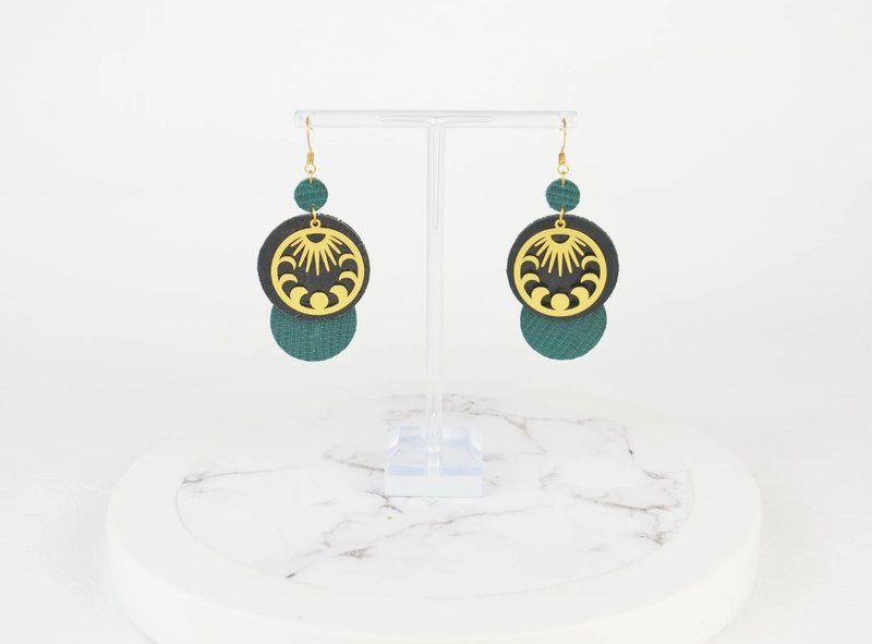 Moon & Sun Earrings in Gold Textured Black and Green Genuine Recycled Leather - 耳環/耳夾/耳骨夾 - 真皮 綠色