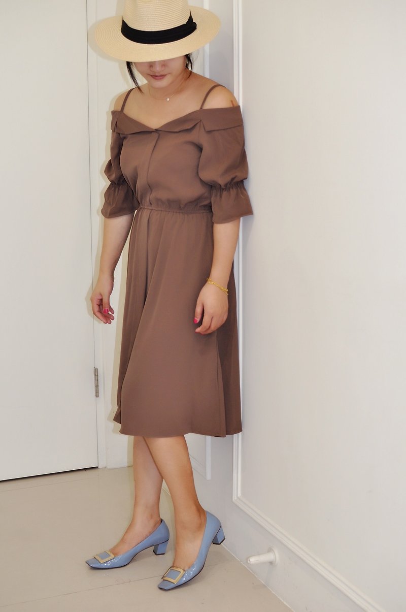 Flat 135 X Taiwan designer temperament brown strapless short-sleeved dress comfort 100 points elegant sense of wearing a wedding dress can be casual can also be formal - One Piece Dresses - Polyester Brown