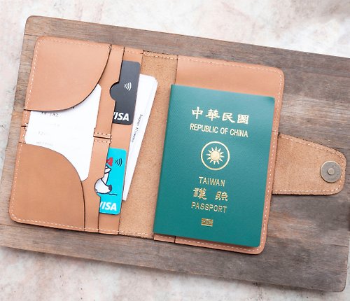缺皮CHAPI 輕鬆自在護照夾 / 缺皮CHAPI 奶茶 皮件 護照夾 出國旅遊 旅行