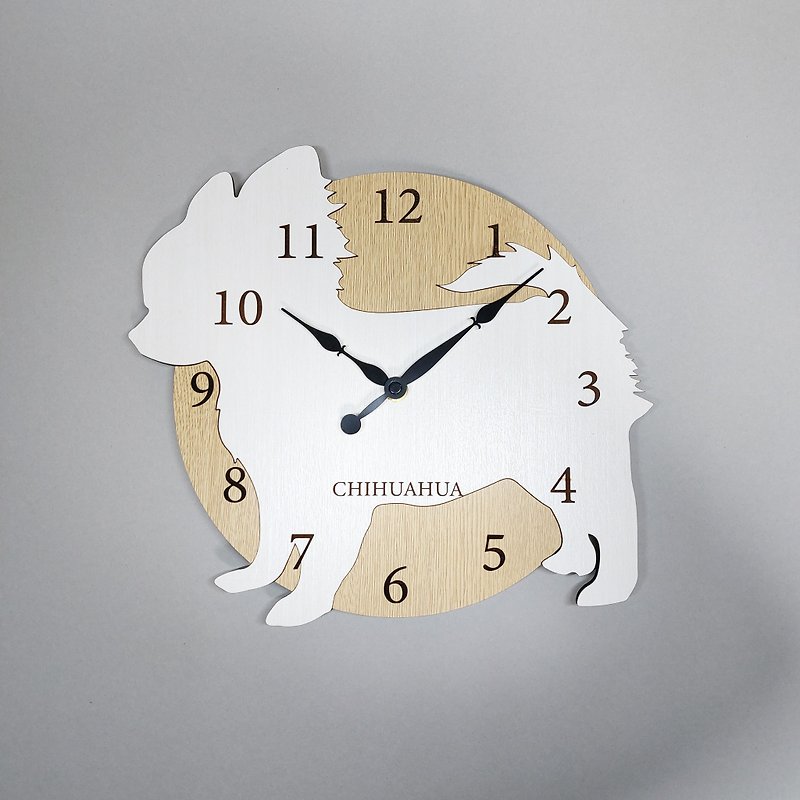 期間値下げ3000円引き 名入れ ワンちゃん はみ出し壁掛時計 チワワ　白　クリーム　静音時計 - 時計 - 木製 