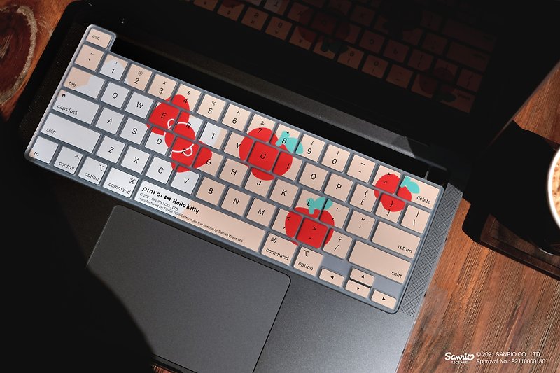 [Pinkoi x Hello Kitty] 淡奶茶色 MacBook 防塵鍵盤膜