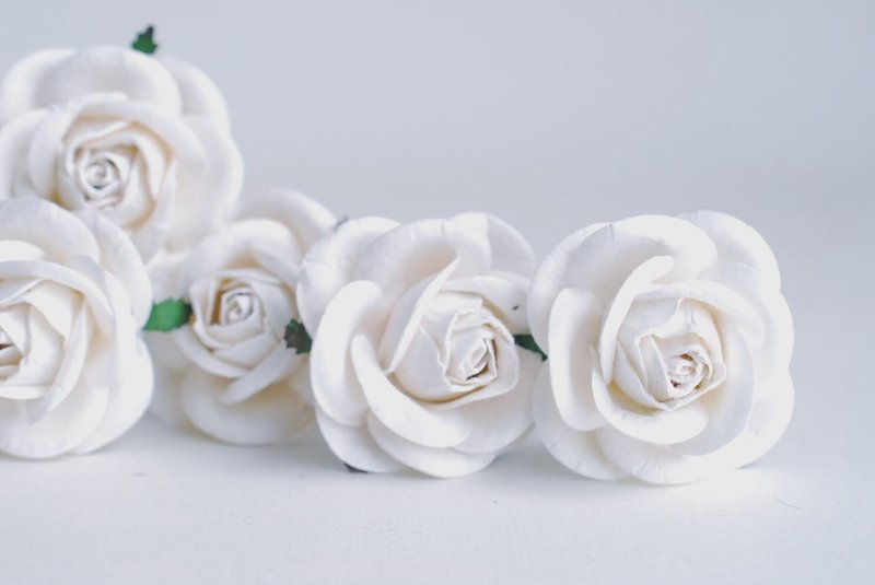 Paper Flower, DIY, 20 pieces, centerpieces small rose size 4.5 cm., white color. - 其他 - 紙 白色