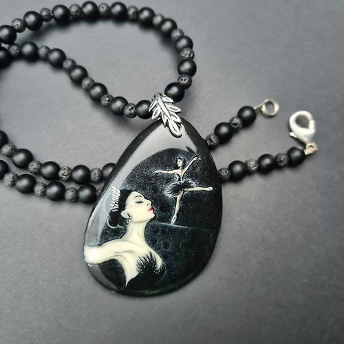 手繪飾品 Necklace ballerina black swan Oil painting Miniature on agate One of a kind