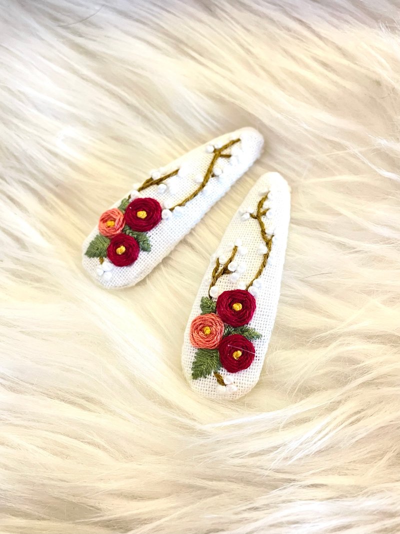 手工刺繡紅色花卉髮夾 - 2 件套 手工刺繡髮夾 - 髮圈/髮夾 - 棉．麻 紅色