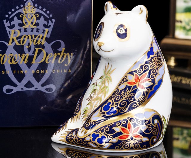 英国　ロイヤルクラウンダービー　陶器製 鳥の置物 金色 手描き模様 英国 ロイヤルクラウンダービー 陶器製 鳥の置物 金色 手描き模様