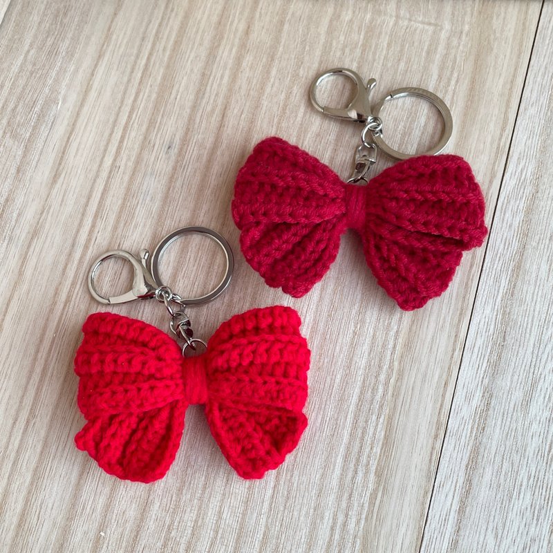 Knitted wool bow charm keychain Kiki's Delivery Service - Keychains - Cotton & Hemp Red